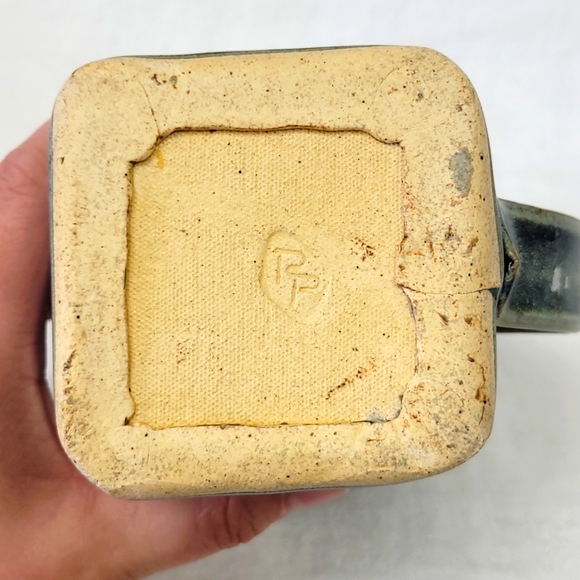 Art pottery tankard - Picture 8 of 10